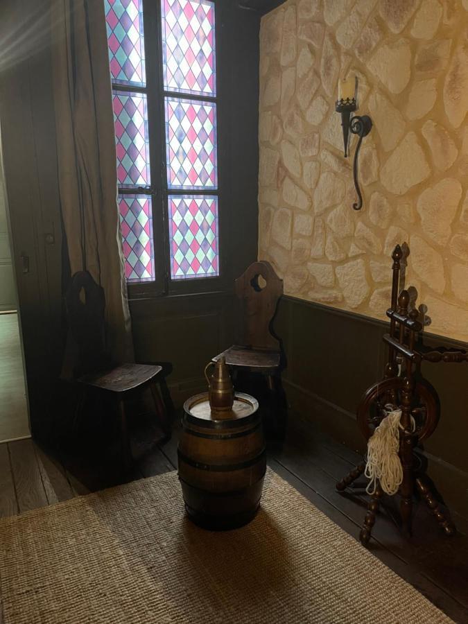 Une Nuit Comme Un Chevalier! Coeur Historique - Hypercentre. Troyes Bagian luar foto